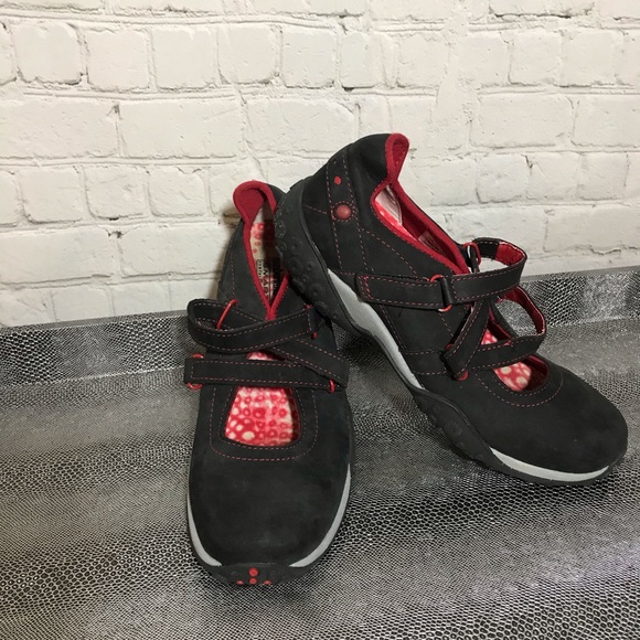 Women’s red and black Timberland smart comfort system 8M - Picture 2 of 10